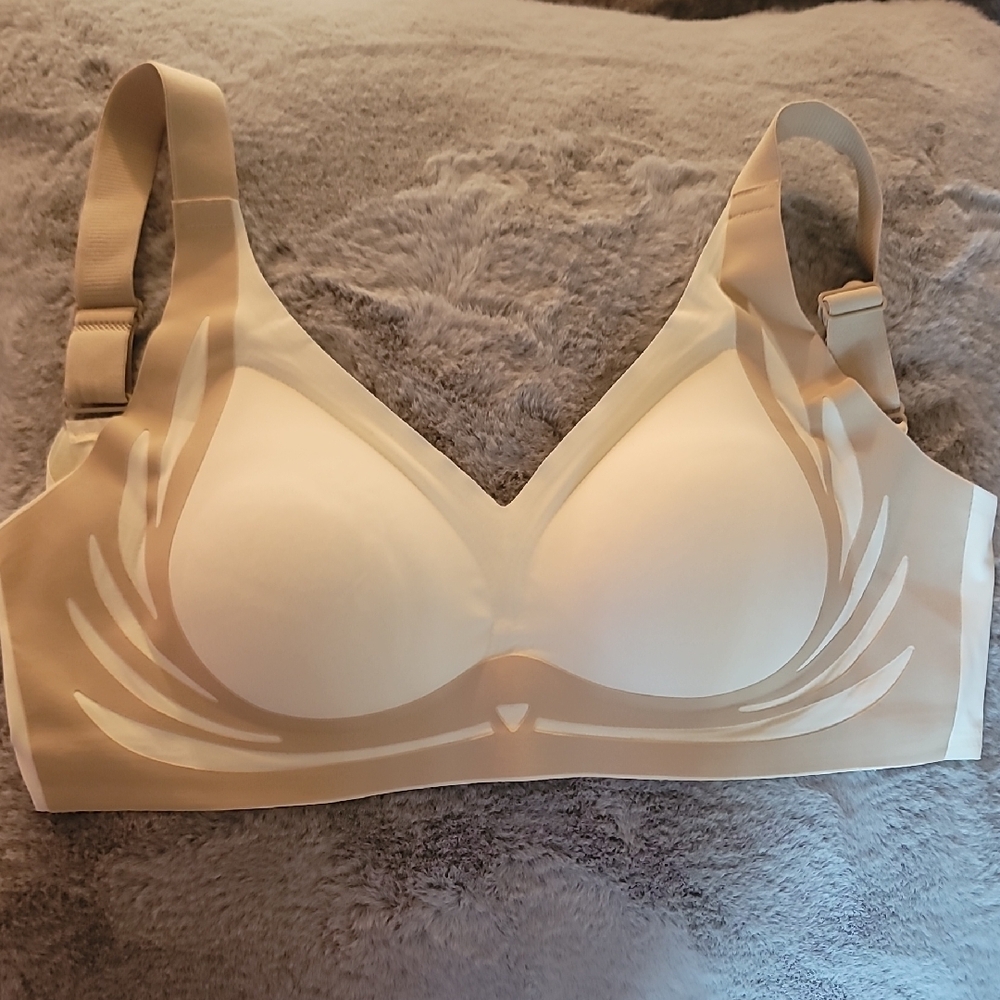 Seamless Tan and Cream Bra